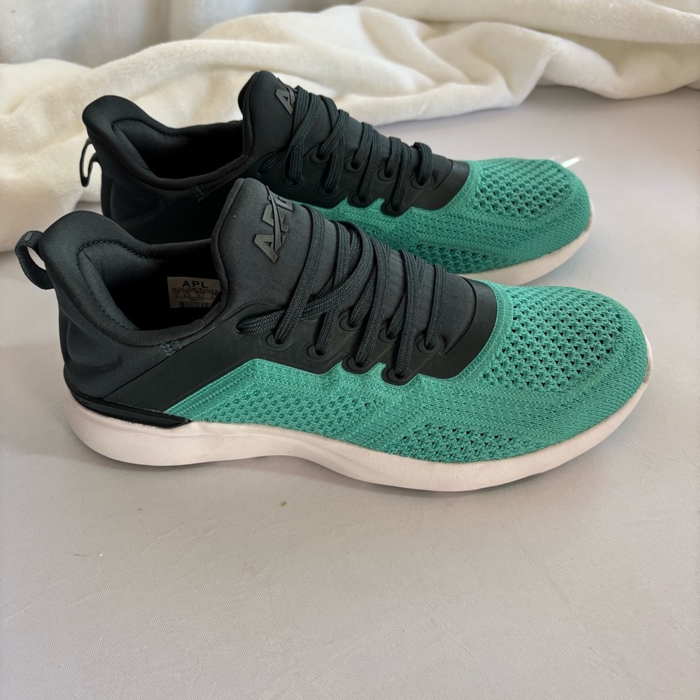 APL Techloom Tracer Women’s Size 8 Midnight Jungle Sneakers